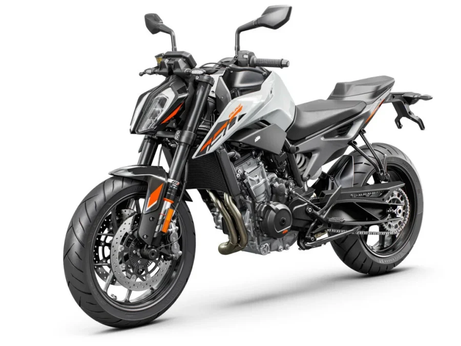 KTM 790 デュークの加速と最高速度