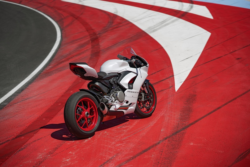 Ducati Panigale V2